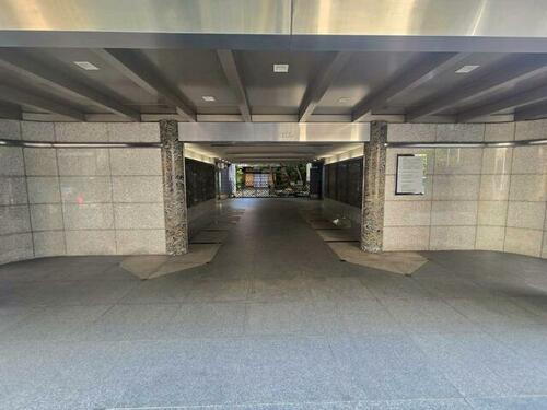 東京都文京区本郷２丁目