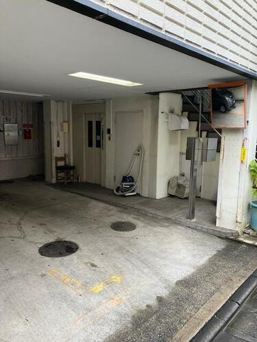 東京都文京区湯島２丁目