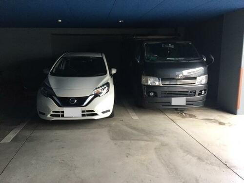 ＦＫロイヤルヘリテージ駐車場（屋根付き）