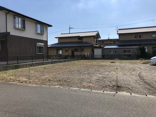 与惣次駐車場