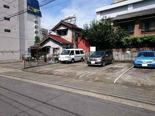 千代田３丁目２１０駐車場（縦列）