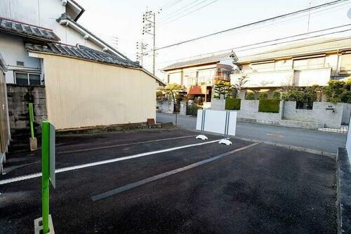 鉄砲町トランクルーム付駐車場