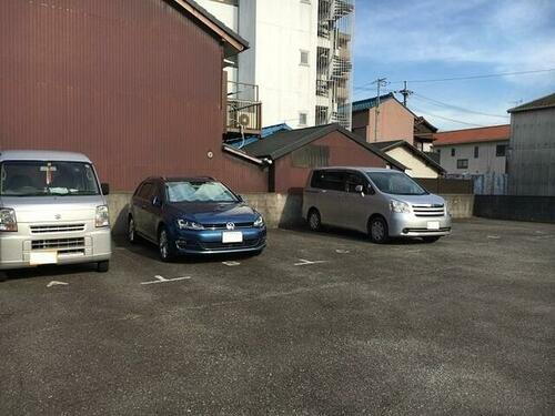 名西２丁目マスツネ駐車場