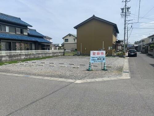 本今２丁目駐車場