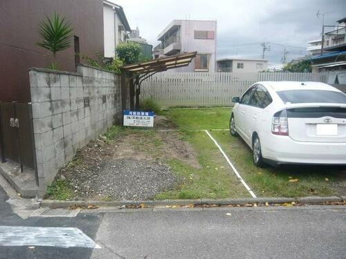 田幡１丁目駐車場