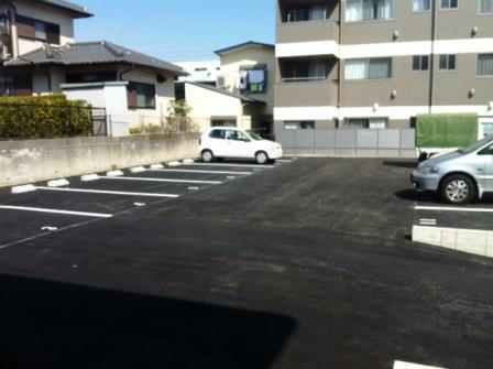長久手市城屋敷駐車場