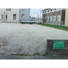 井阪モータープール（普通車３ナンバー・ハイルーフ可能）