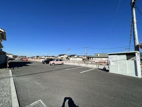 グランミュール・フミ　月極駐車場