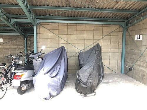 牛巻町駐車場（屋根付き・バイク区画）