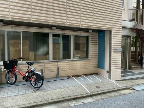 ＮＫ本郷ビル　駐輪場