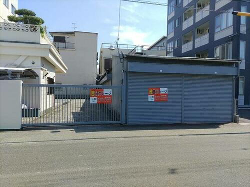 今川１丁目村上駐車場（シャッター）