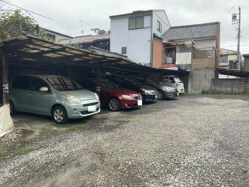 ＦＫ名西２丁目大池駐車場（屋根付き）
