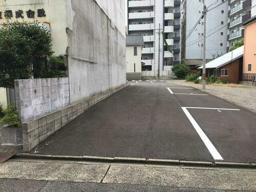 浅間２丁目駐車場
