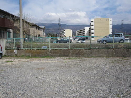 寿上條月極駐車場