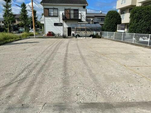 吉川１丁目第二駐車場