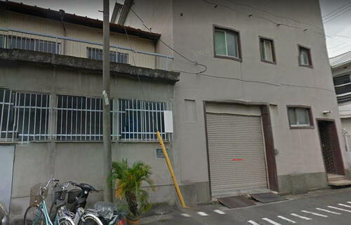 シャッター付駐車場