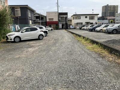栄町第１駐車場