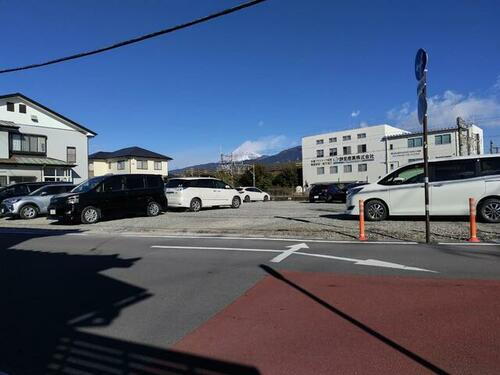 片浜駅駐車場