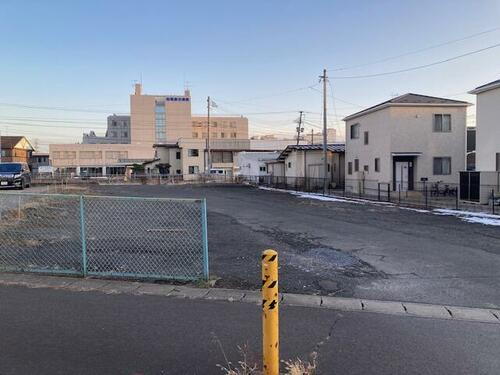 八幡４丁目駐車場