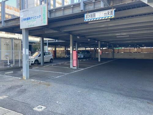 プレミール三郷駐車場
