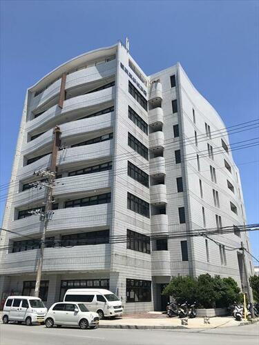 琉球新報開発ビル