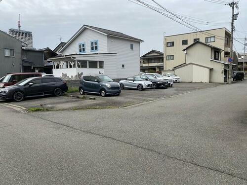 手寄２丁目（福井駅）の駐車場