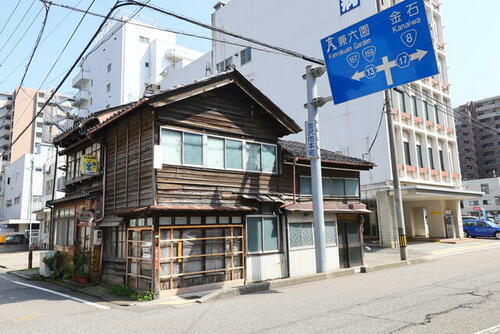 石川県金沢市本町１丁目