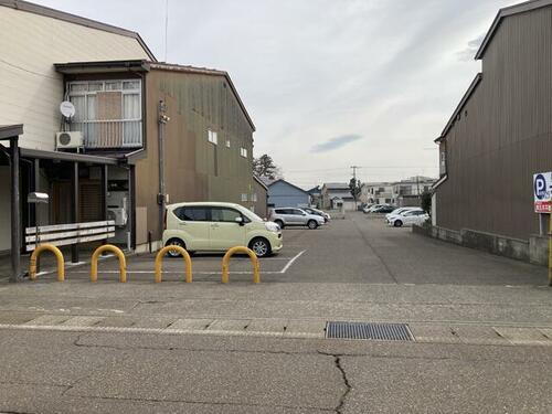 本町一丁目　貸駐車場