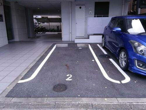 クレド若葉通駐車場