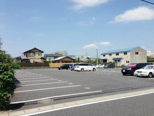 金岡町駐車場