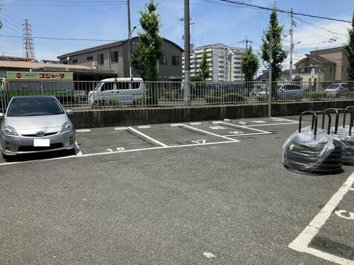 我堂金岡線沿　南花田町月極駐車場