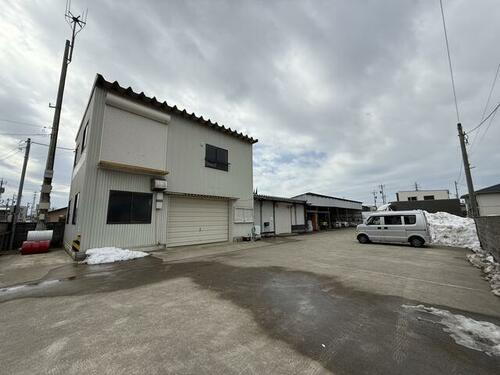 石川県金沢市小坂町北