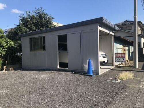下町ガレージ付駐車場