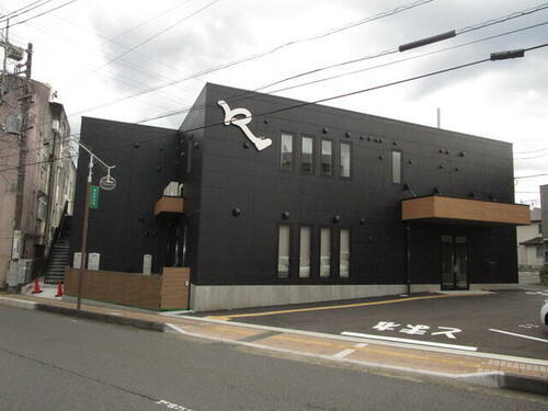 Ｒｅ　ａｍｂｉｔｉｏｕｓ店舗２階
