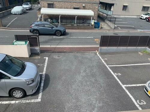 エトワール本八幡駐車場