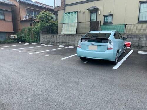 丸根町１丁目駐車場