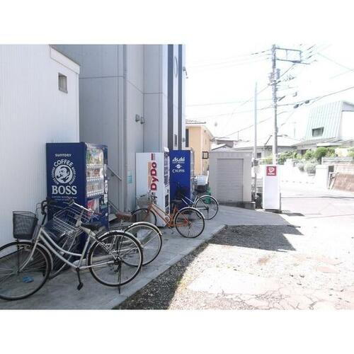 トップワイ八柱駐車場