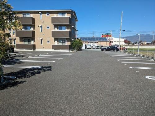 貸駐車場 山梨県甲府市大里町