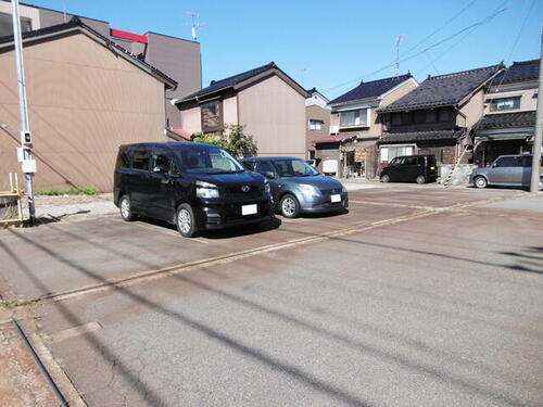 富山市水橋西大町　パーキング
