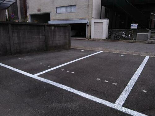 横田１丁目駐車場