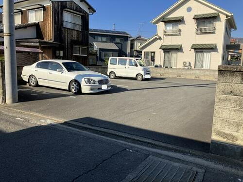 北梅本下田駐車場