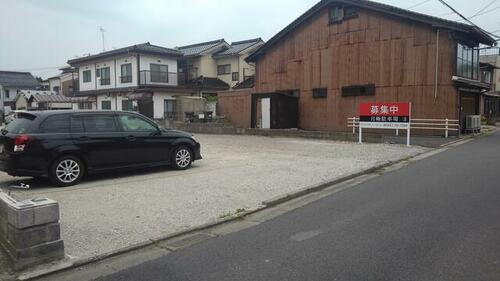 ③米子市灘町２丁目１０　駐車場