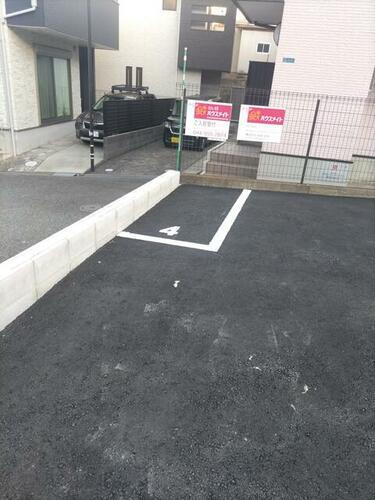 キューブ生田　バイク駐車場