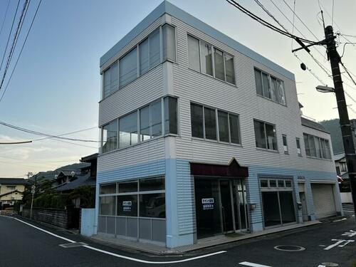 森岩ビル１階