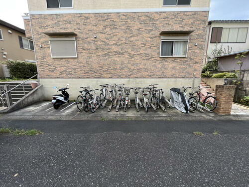Ｇｒａｎｄ　ｊｕｔｅバイク置き場
