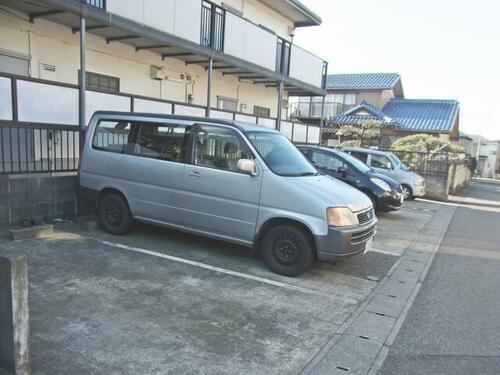 ペアシティ　駐車場