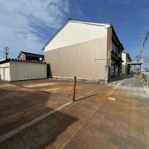富山県小矢部市西福町