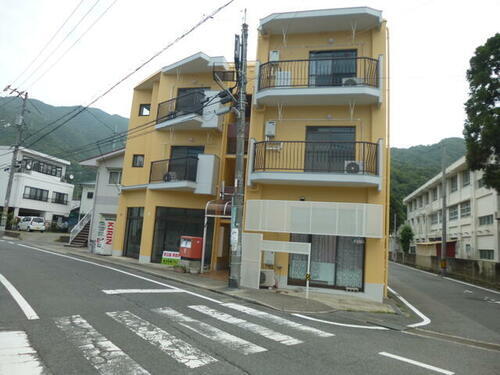 広島県呉市広中迫町