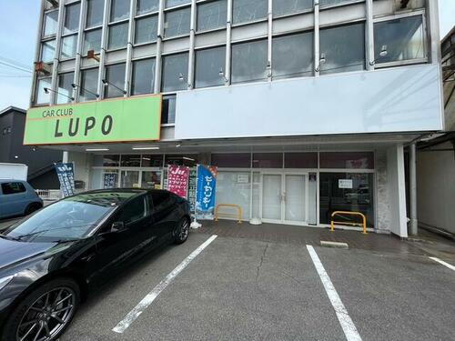 亀岡市荒塚町　テナント