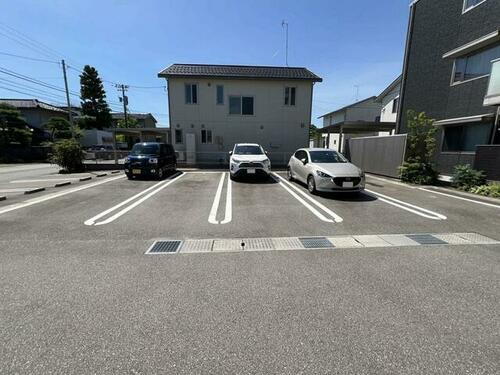 ＦＫクレスティーク駐車場